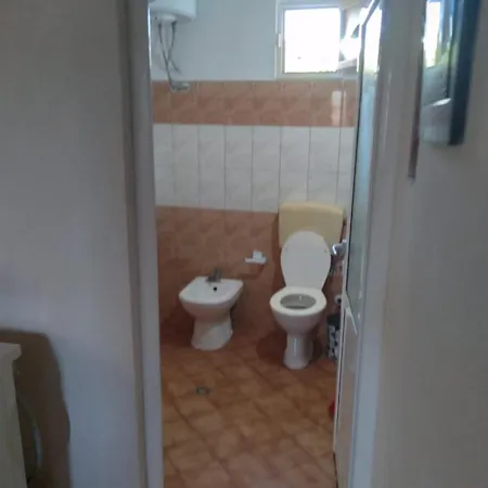 Furnished 1 Bedroom In Kyengritja Διαμέρισμα Φιέρι